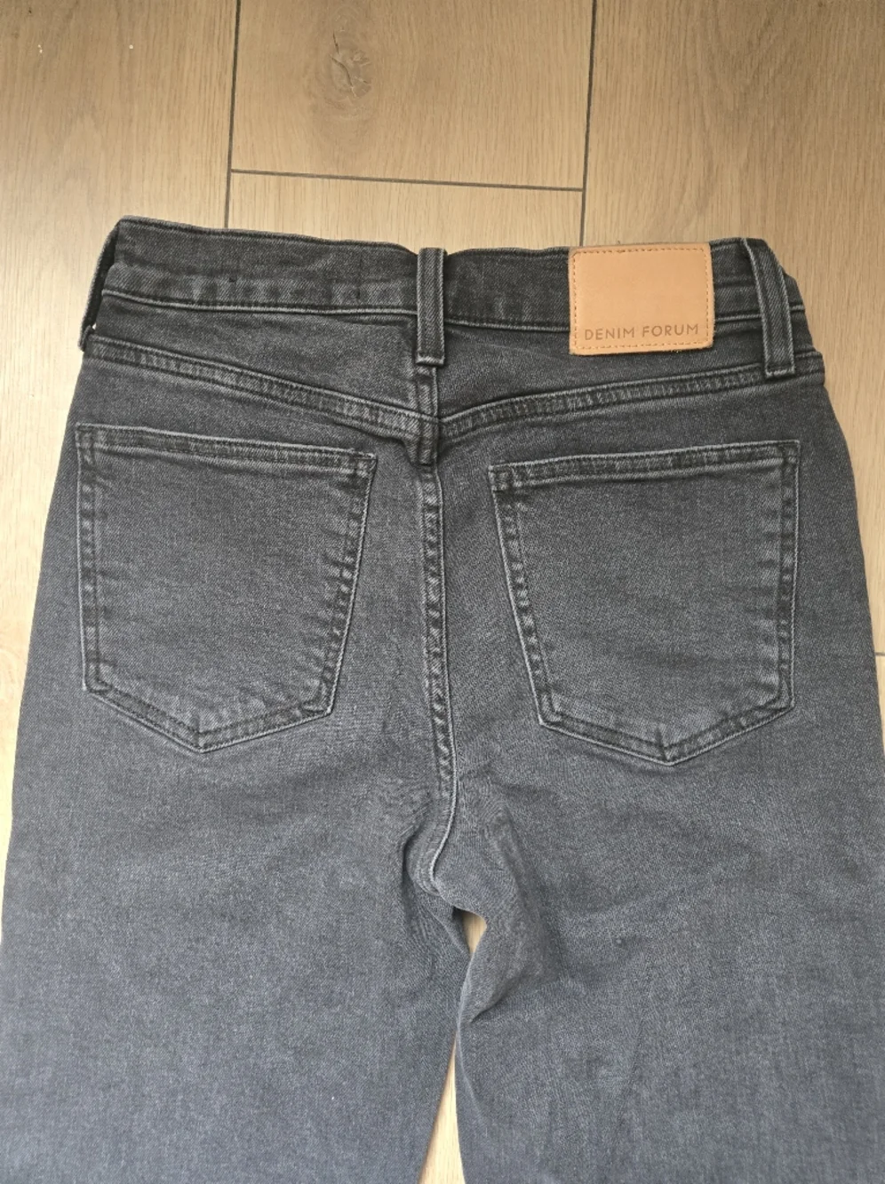 NWOT Aritzia Denim Forum The Arlo Hi-rise Cuff Jeans Size 26 - Picture 7 of 11